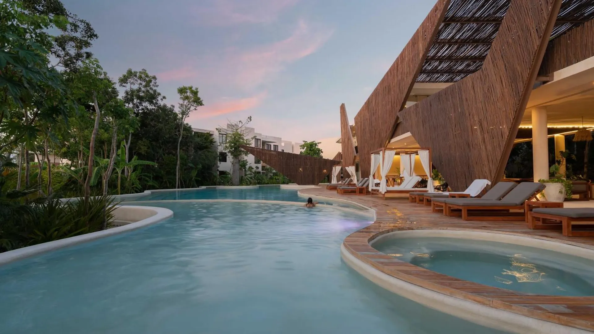 Tulum Penthouse Oasis: Rooftop Pool & Luxury Stay 0*,