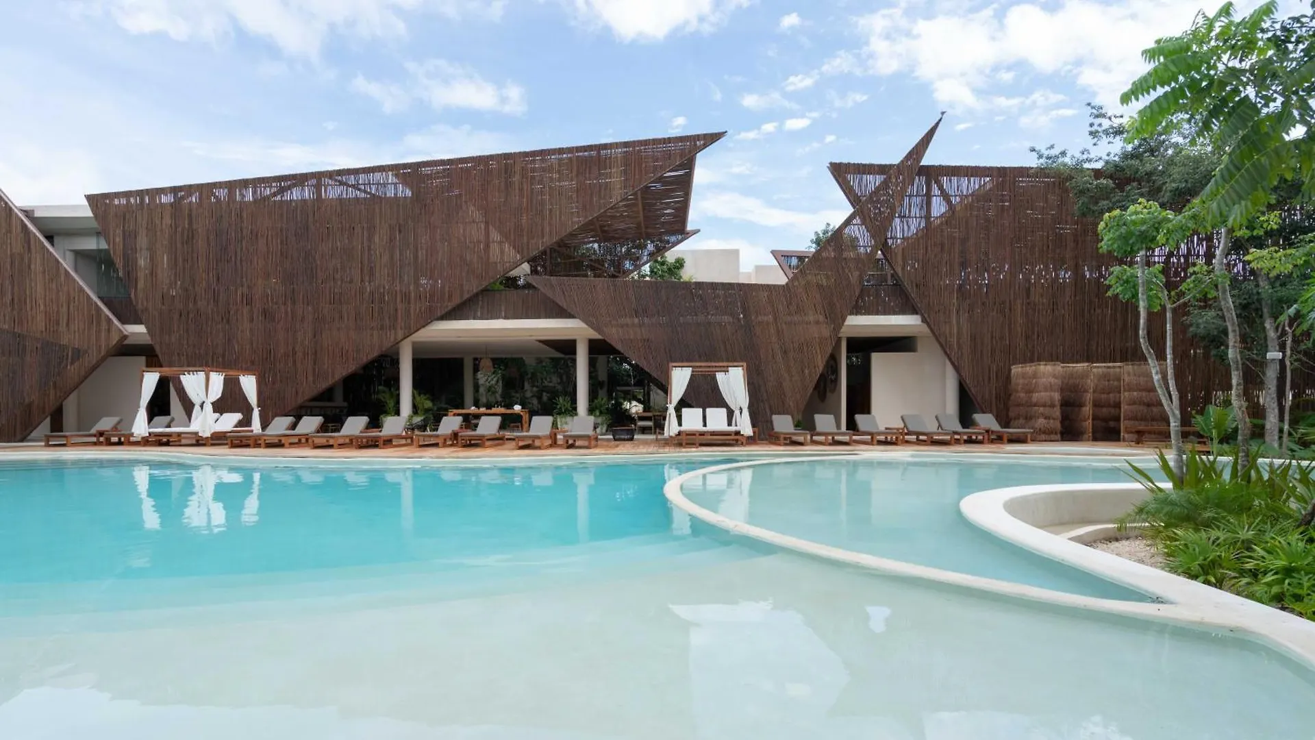 Apartment Tulum Penthouse Oasis: Rooftop Pool & Luxury Stay