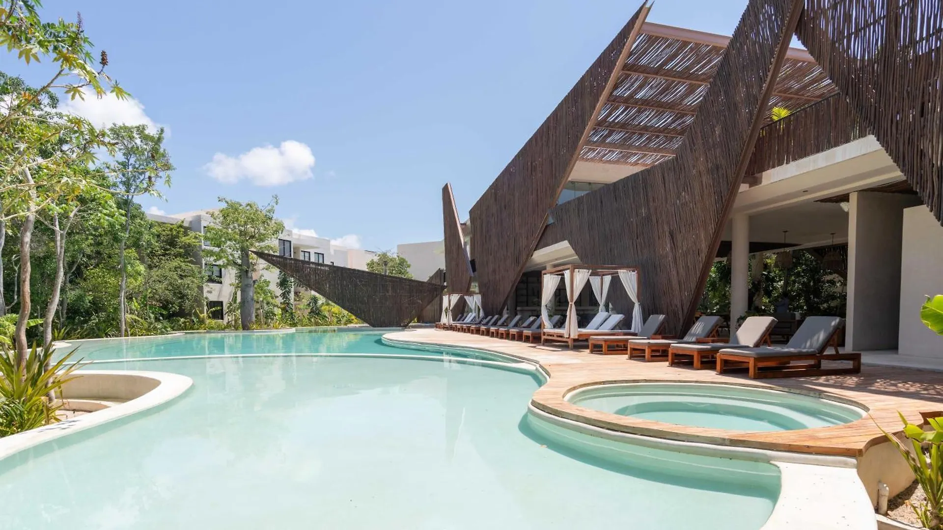 Apartment Tulum Penthouse Oasis: Rooftop Pool & Luxury Stay
